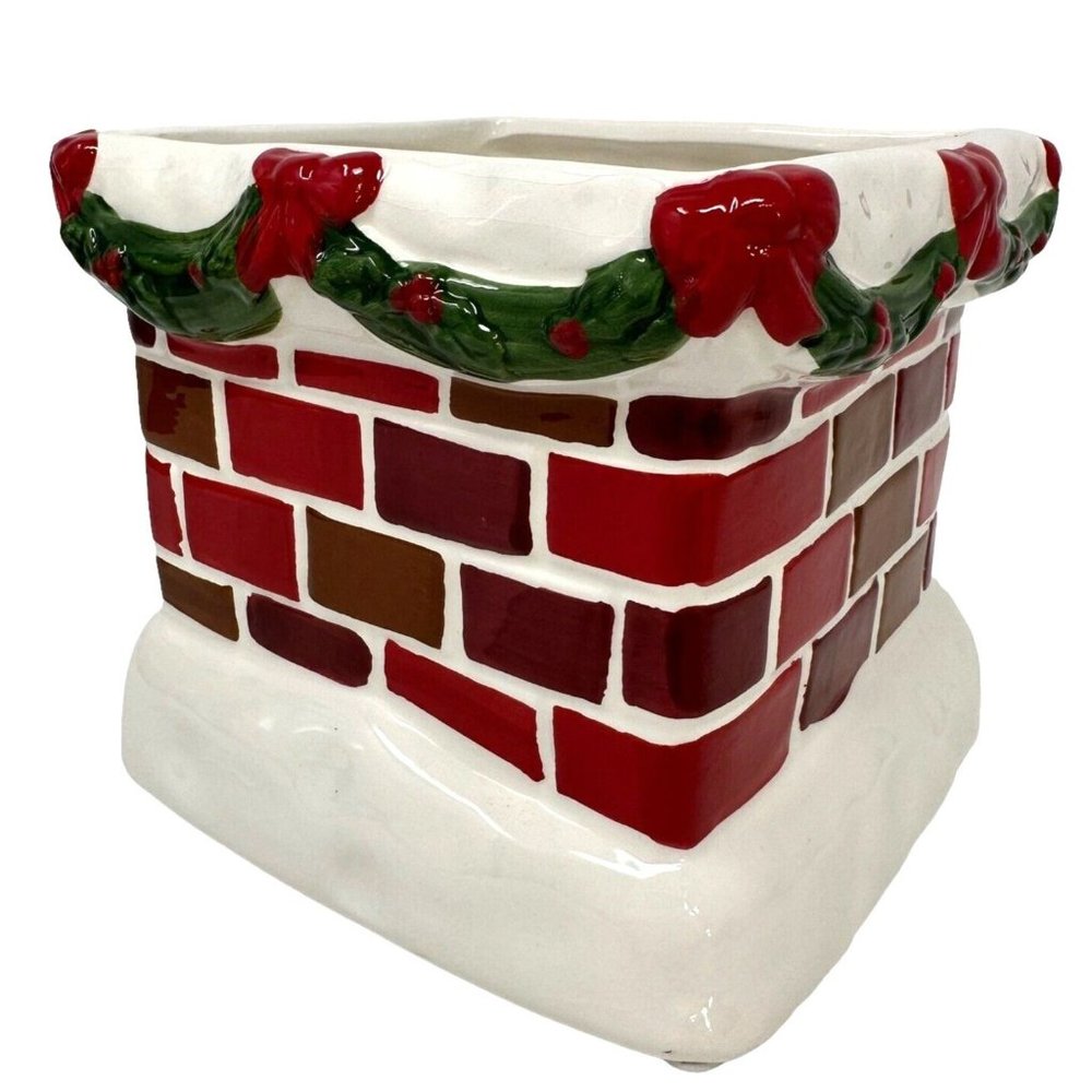 Holiday Flower Tree Vase Ceramic Red Brick Chimney Green Garland Red Bows 5"